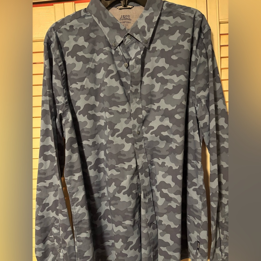 Izod blue camo XL button up